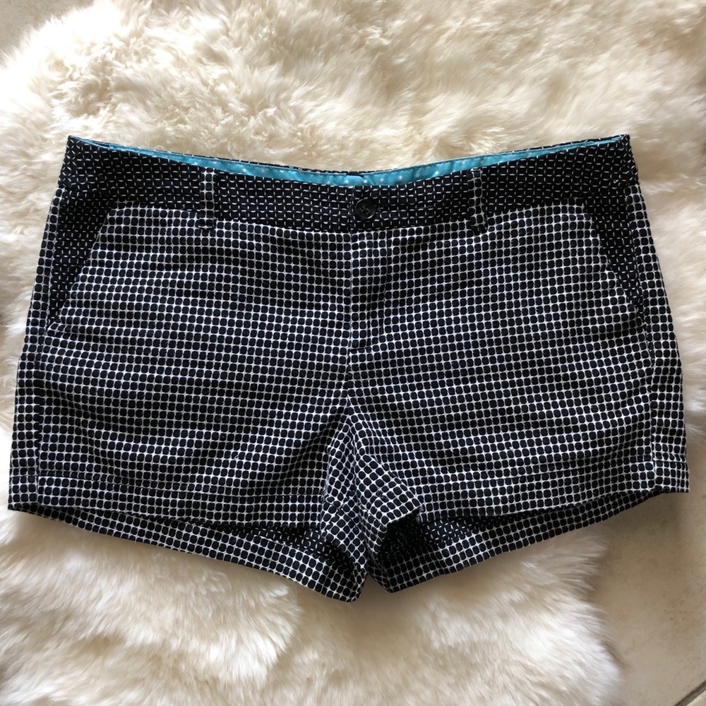 Black & White Textured Pattern Shorts